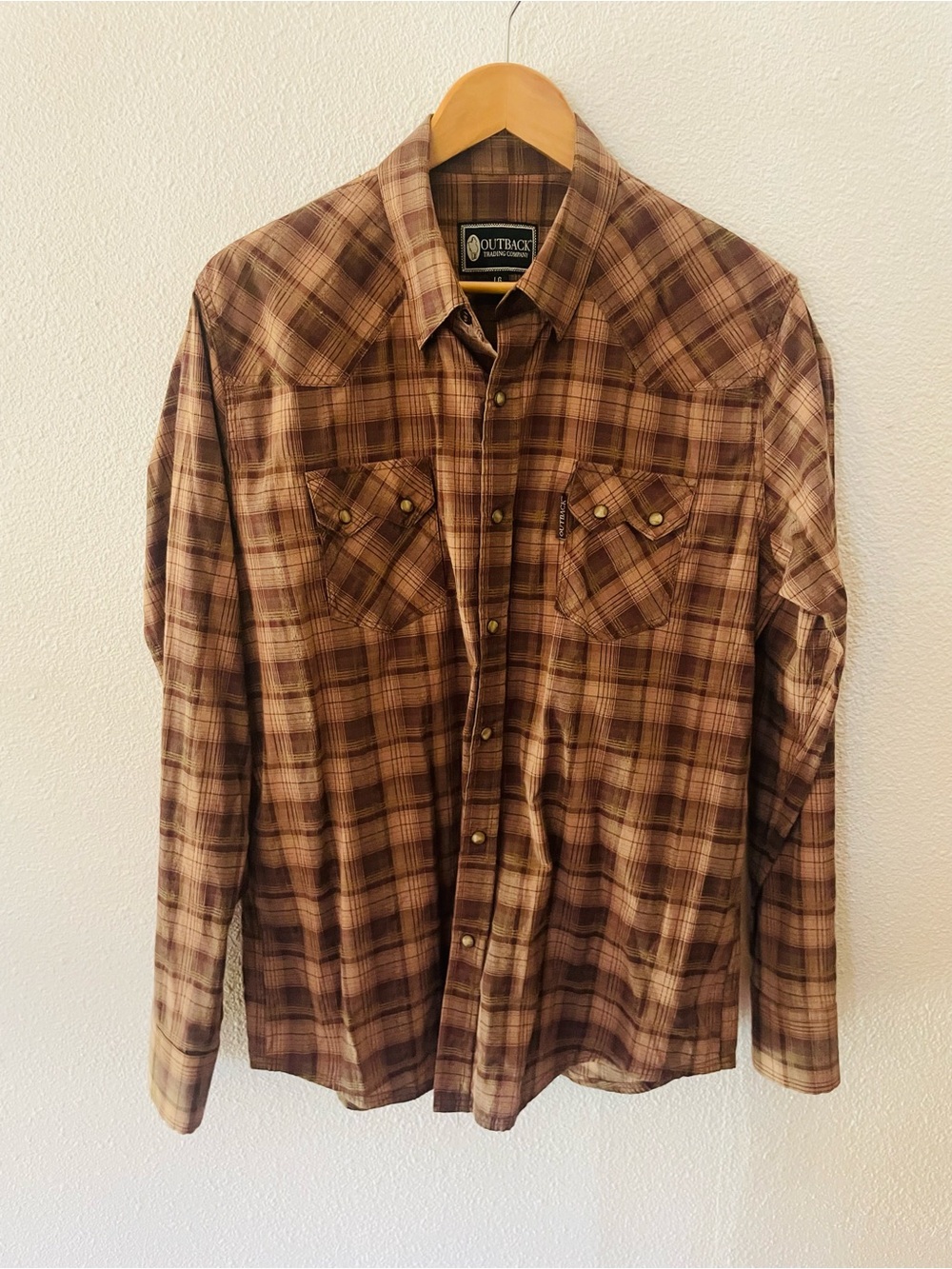 Outback Trading Co. Flint Performance Shirt Brown Plaid Snap Button Down Size L